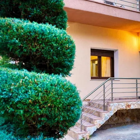 Four Lakes Luxury Suites Amintaio Exterior photo