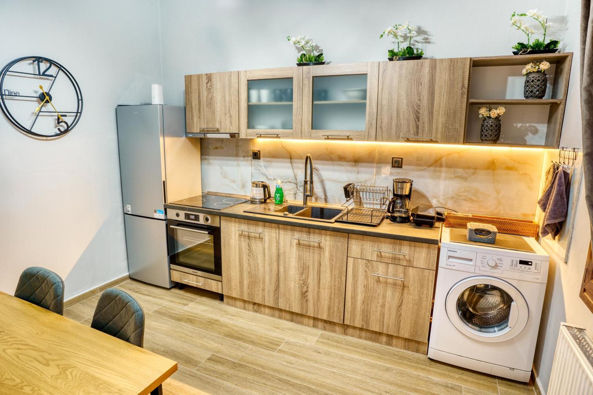 Four Lakes Luxury Apartment *