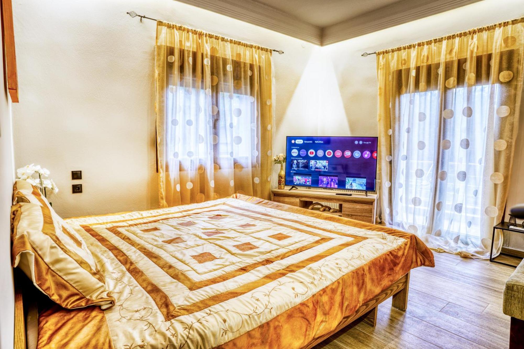 Four Lakes Luxury *