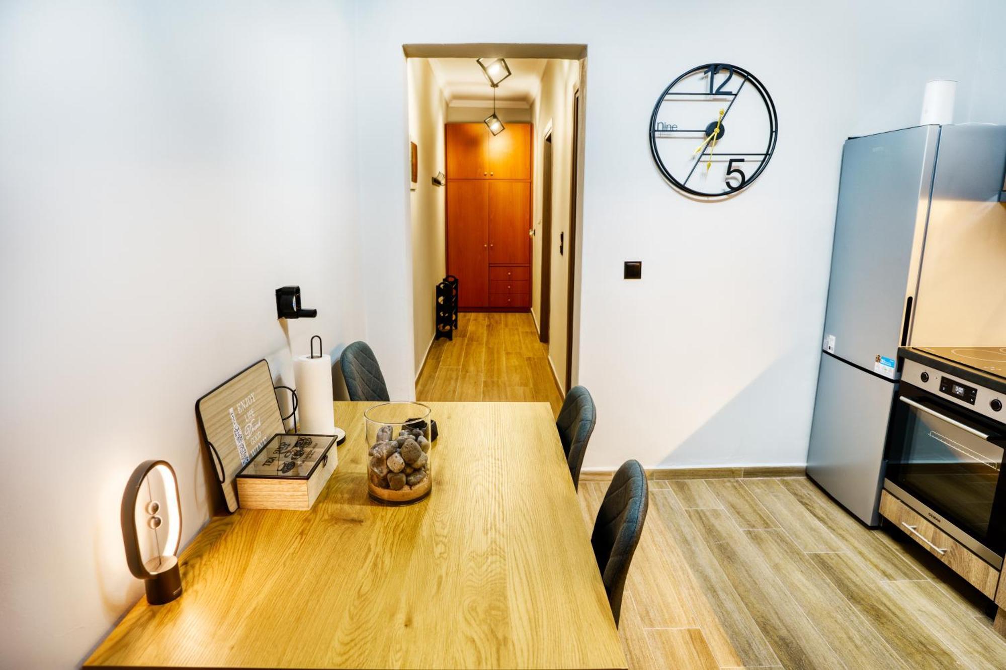 Apartment Four Lakes Luxury Amintaio
